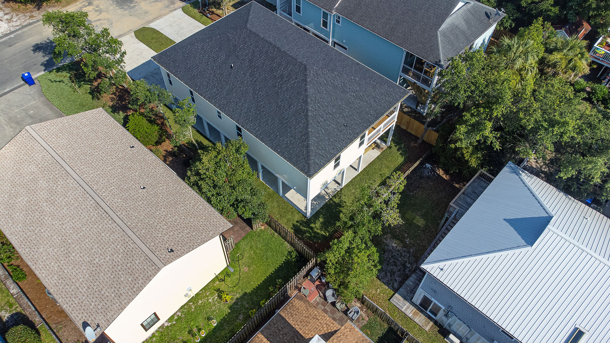 921 Whitecaps Lane