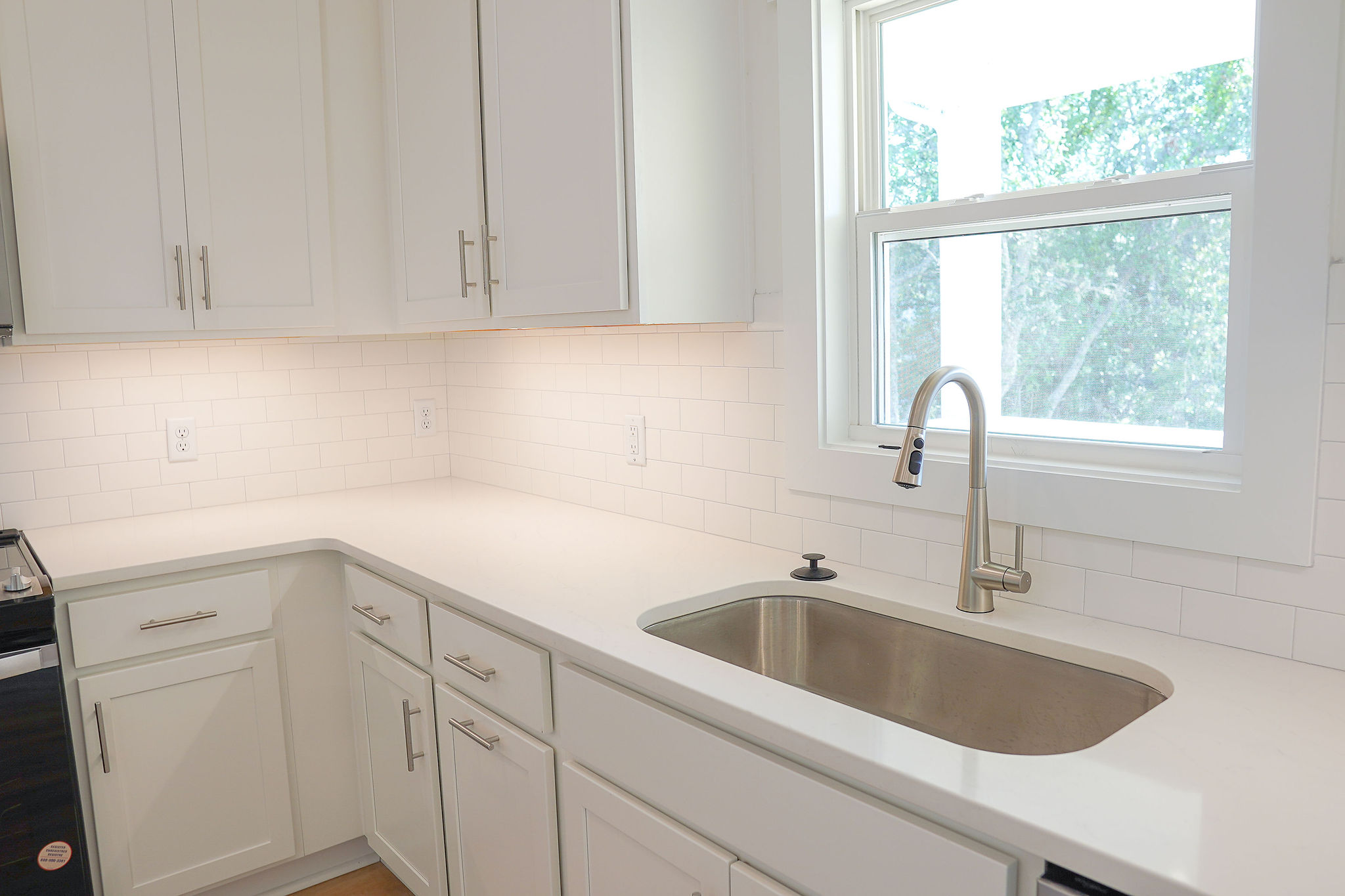 921 Whitecaps Lane