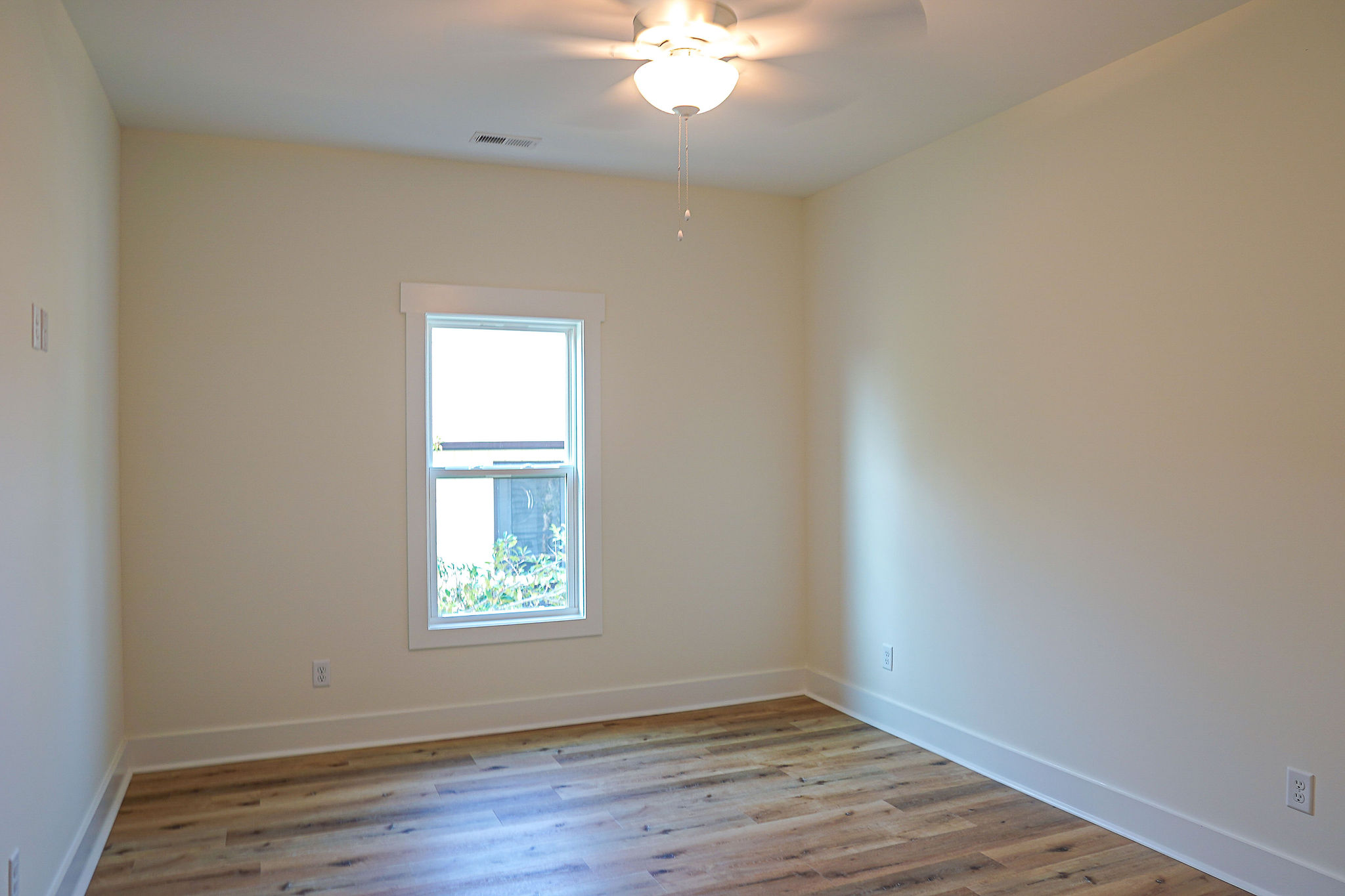 921 Whitecaps Lane
