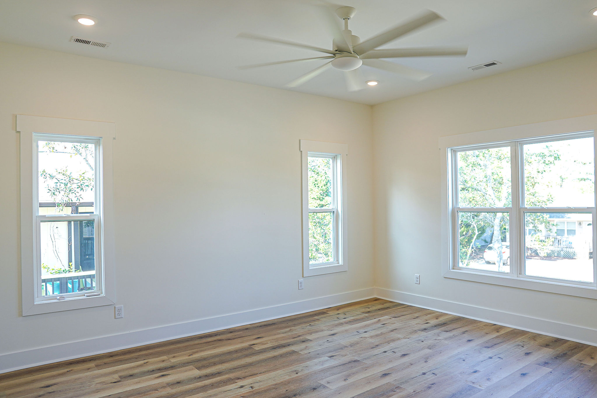 921 Whitecaps Lane