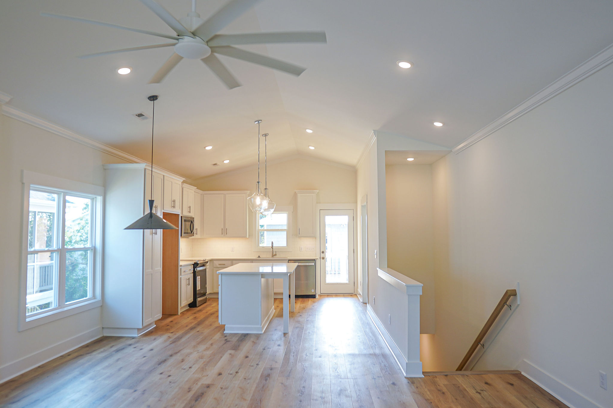 921 Whitecaps Lane