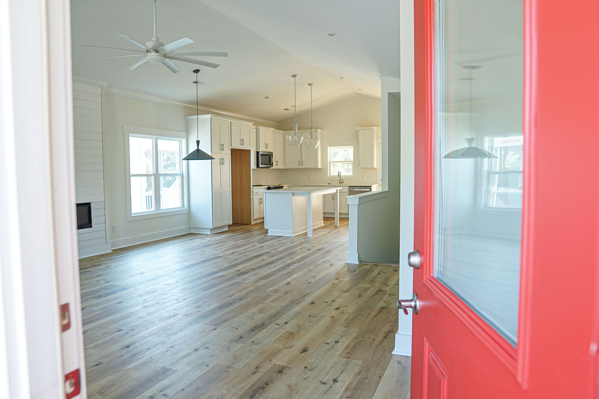 921 Whitecaps Lane